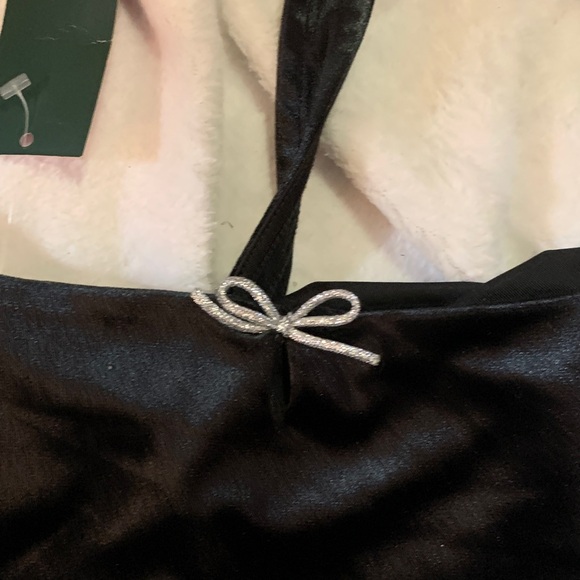 Wild Fable Black Satin Gloves and Top Set - Picture 2 of 5